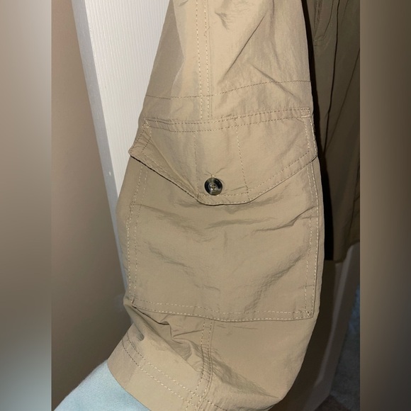 Canyon Guide outfitters shorts • Mens size 40 - Picture 2 of 5